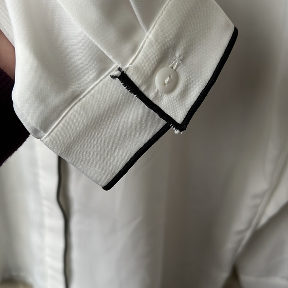 Mod Ref button down the black trim - Picture 5 of 6